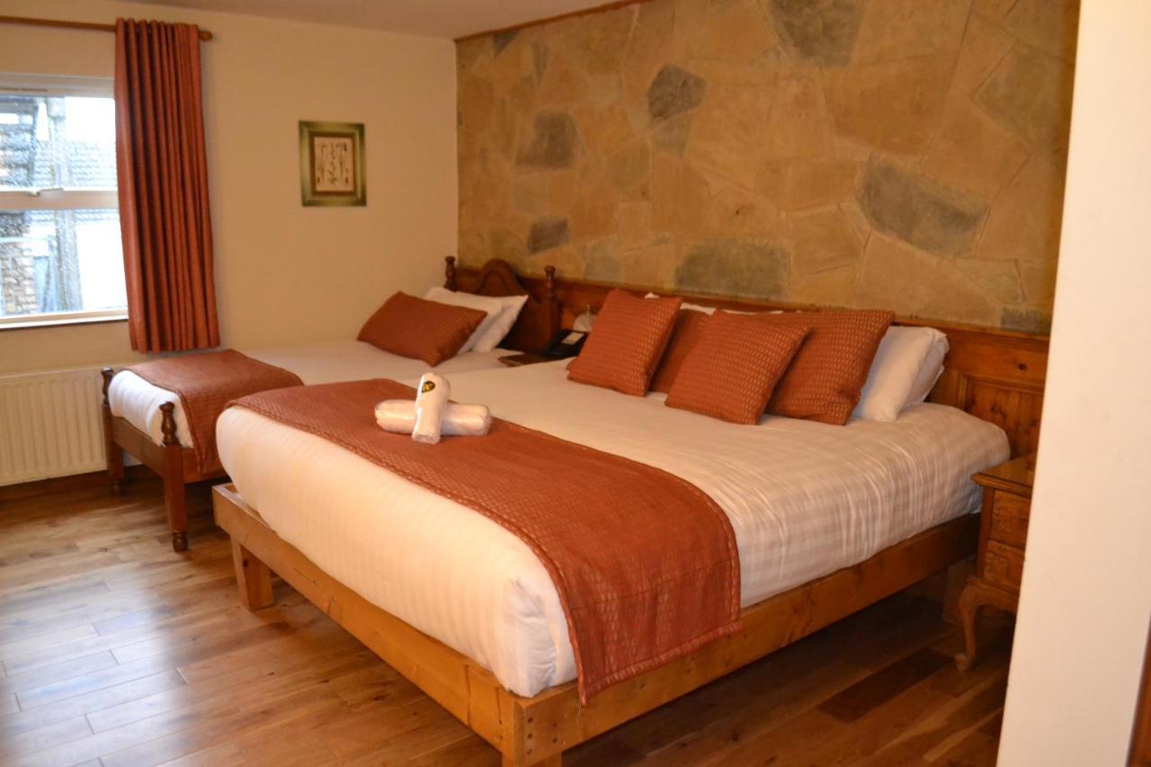 Walsh'S Hotel And Apartments Maghera  Екстериор снимка