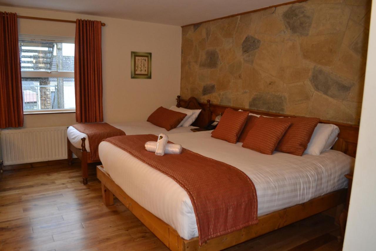 Walsh'S Hotel And Apartments Maghera  Екстериор снимка