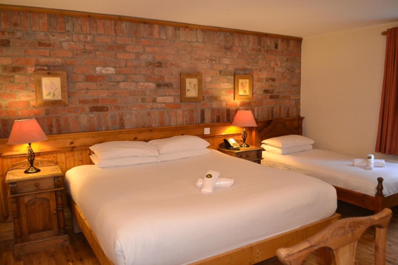 Walsh'S Hotel And Apartments Maghera  Екстериор снимка