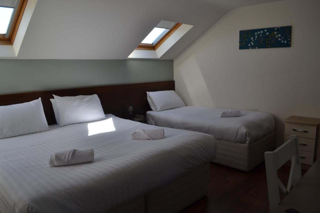 Walsh'S Hotel And Apartments Maghera  Екстериор снимка