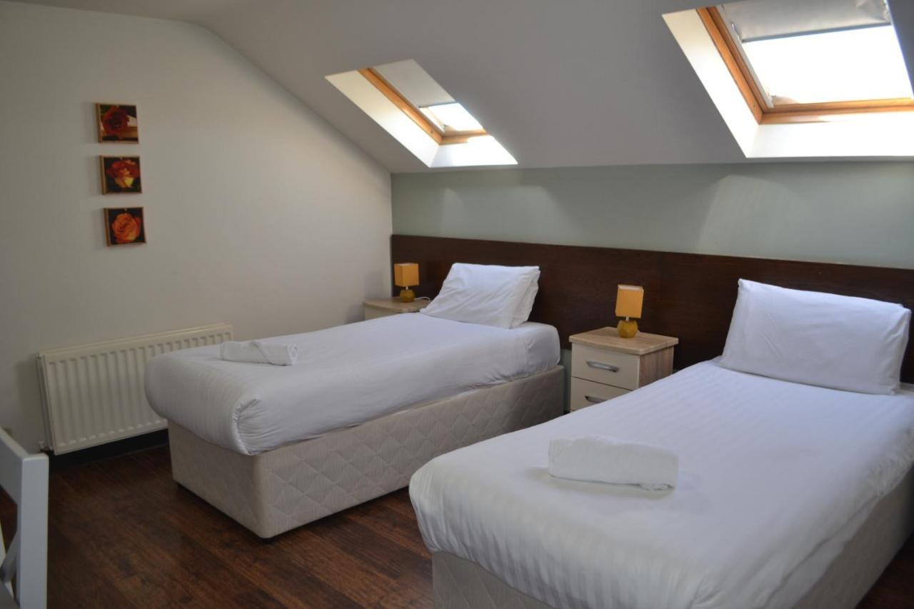 Walsh'S Hotel And Apartments Maghera  Екстериор снимка