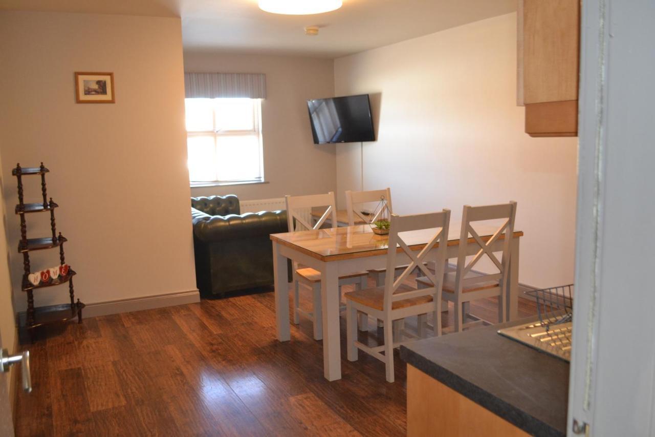 Walsh'S Hotel And Apartments Maghera  Екстериор снимка