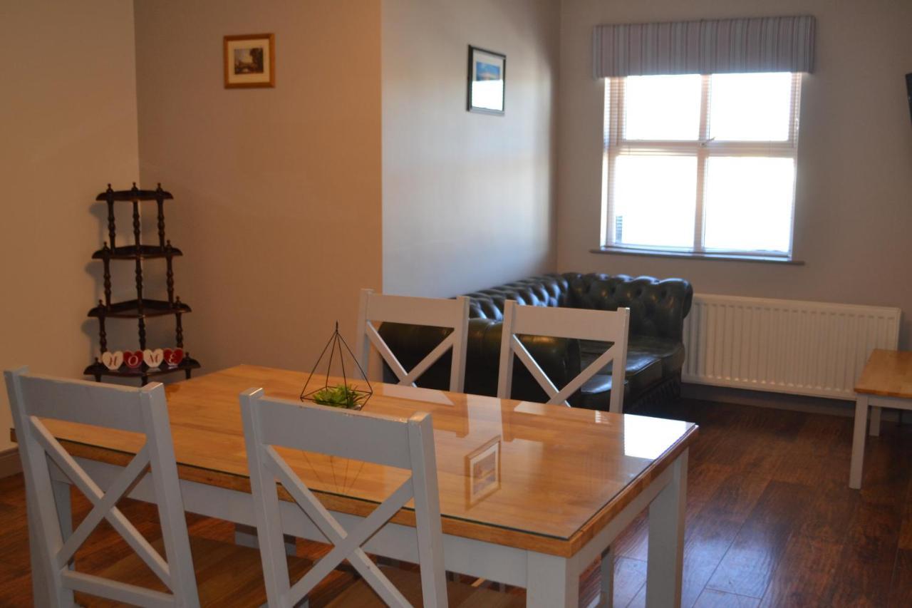 Walsh'S Hotel And Apartments Maghera  Екстериор снимка