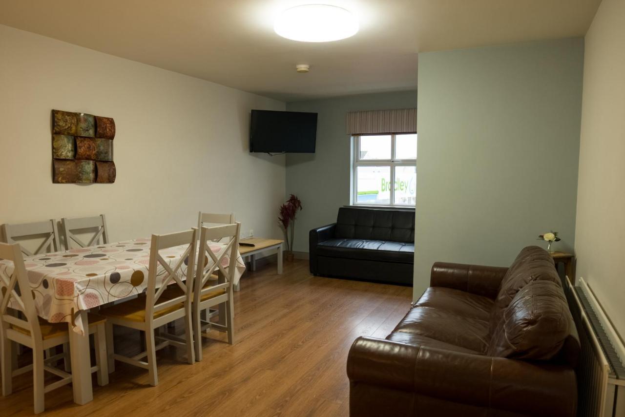 Walsh'S Hotel And Apartments Maghera  Екстериор снимка