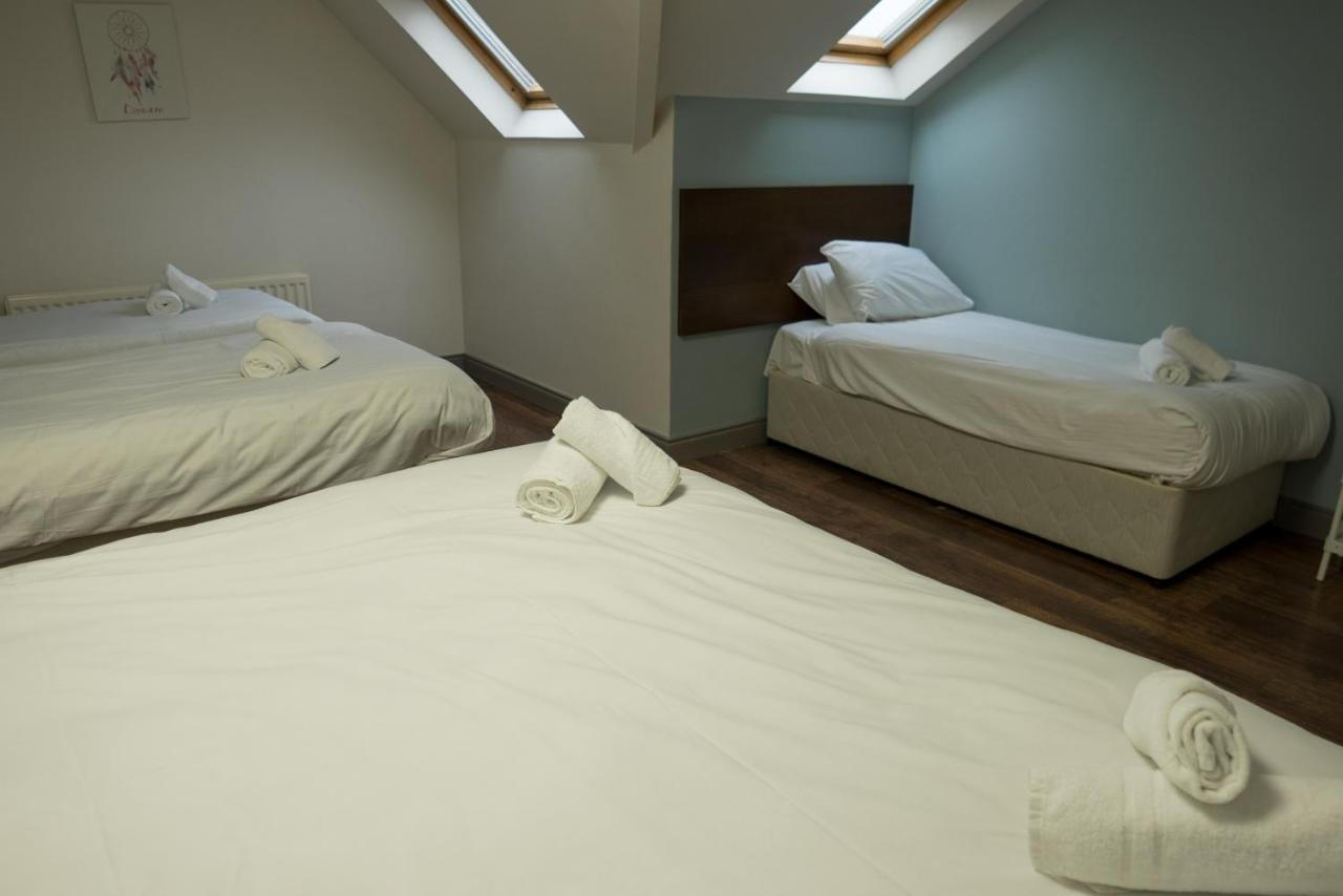Walsh'S Hotel And Apartments Maghera  Екстериор снимка