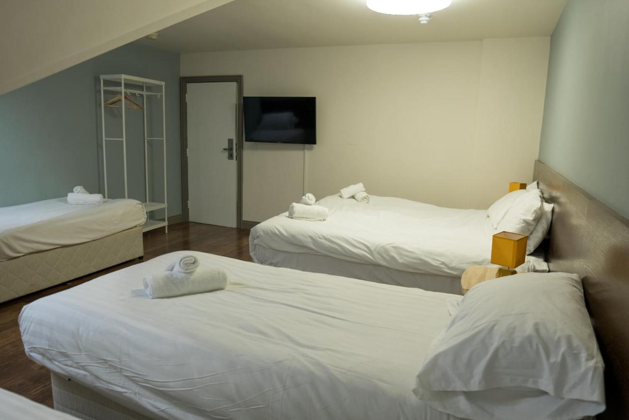 Walsh'S Hotel And Apartments Maghera  Екстериор снимка
