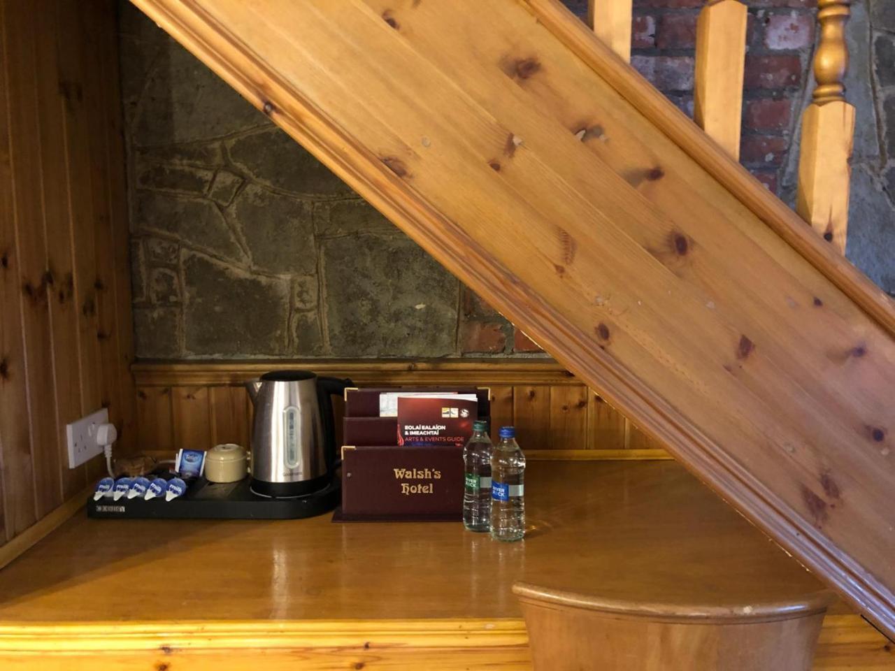 Walsh'S Hotel And Apartments Maghera  Екстериор снимка